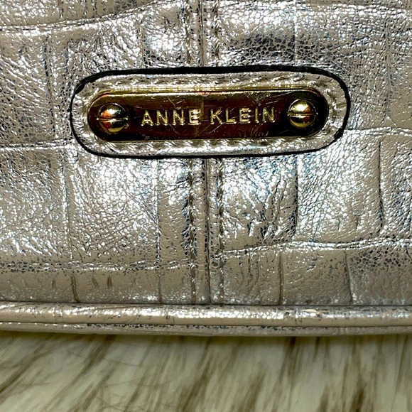 Anne Klein Metallic Tote Bag - Picture 3 of 11